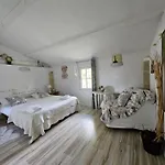 Le Manoir Lacustre