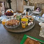 Konukevi Le Manoir Lacustre