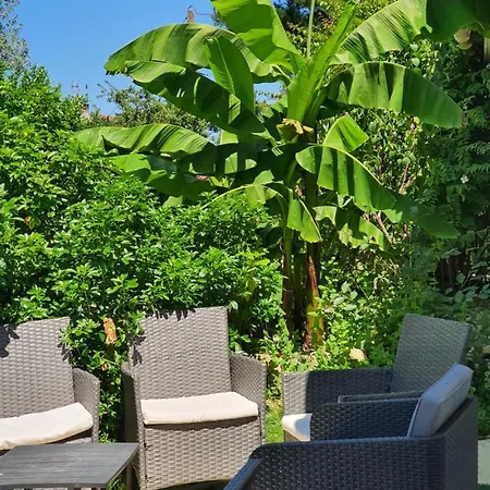 Le Manoir Lacustre Gæstehus