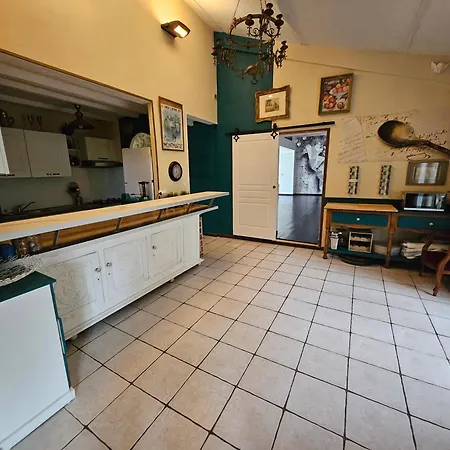 Le Manoir Lacustre