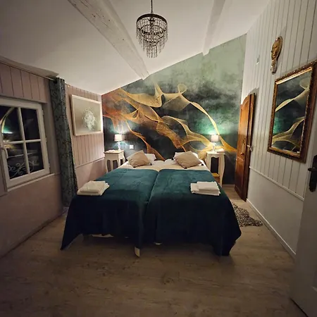 Le Manoir Lacustre Gæstehus