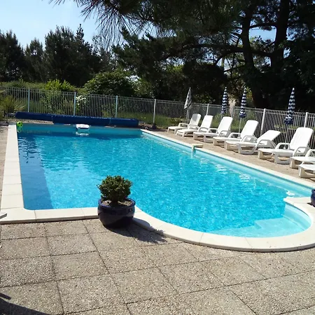 Le Manoir Lacustre Queyrac