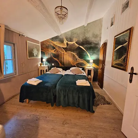 Le Manoir Lacustre