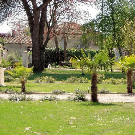 Gæstehus Le Manoir Lacustre