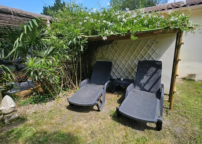 게스트하우스 Le Manoir Lacustre 4*